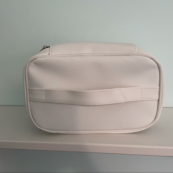 RAE Dunn NWT Essentials Toiletry Travel Bag - Picture 3 of 5